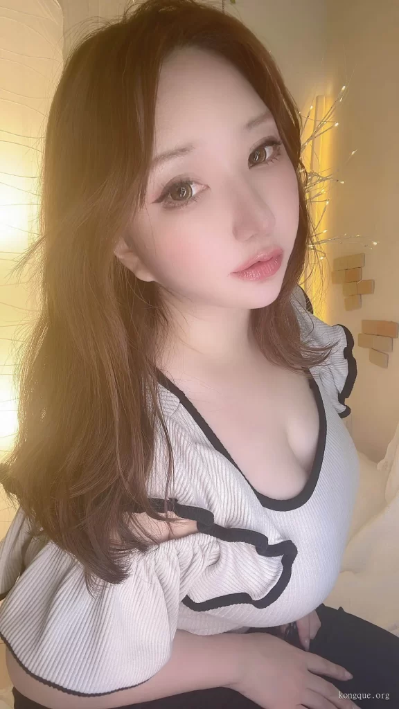 サク(saku) – 全套9期&随包视频[17.5G]-浅川摄影