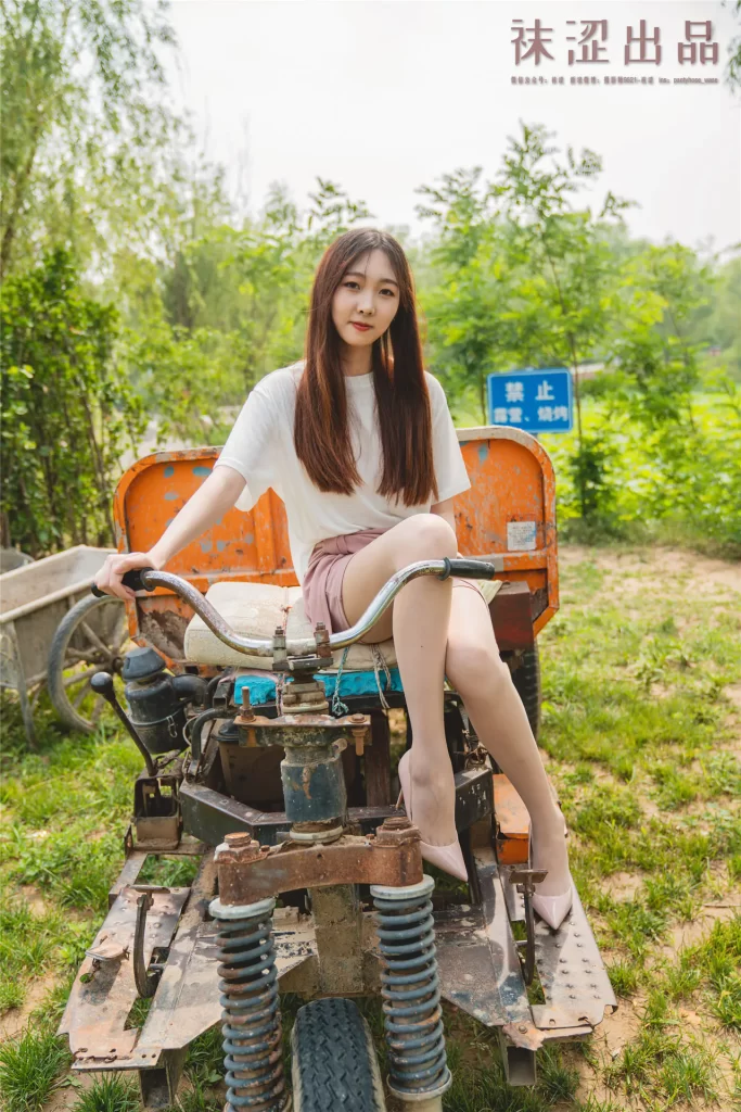 [合集]写实丝袜《袜涩》作品全套90期，大小79.98GB-浅川摄影